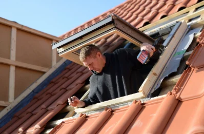 Pose de fenêtres de toit Velux à Curgy